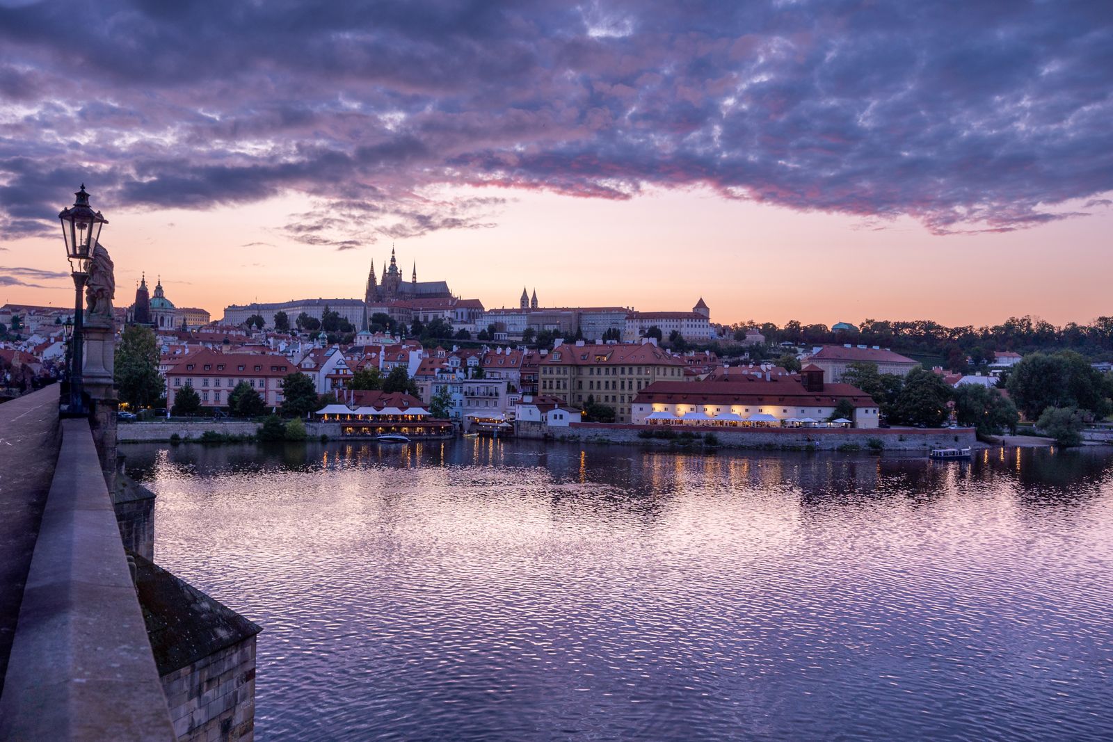 Podzimní procházka Prahou: Kampa, Karlův most a plavba