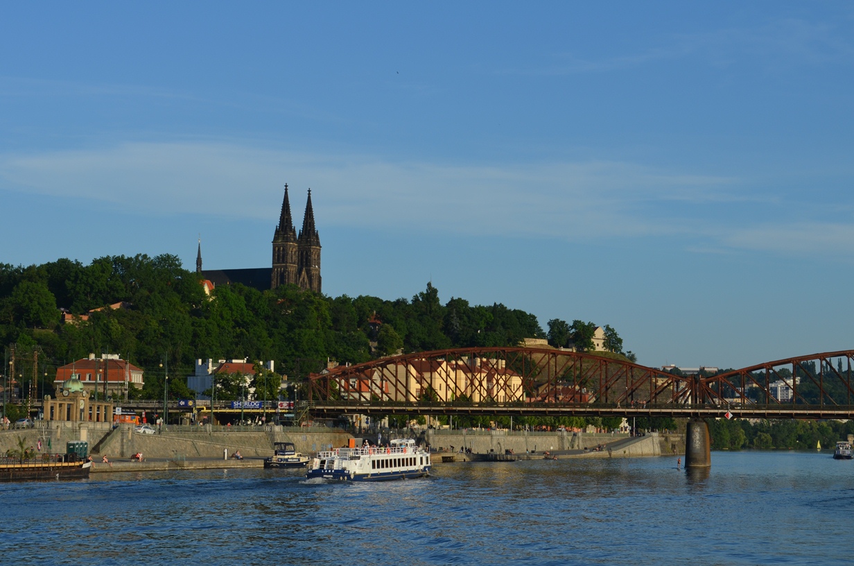 3-Hodinová večerní plavba lodí s večeří